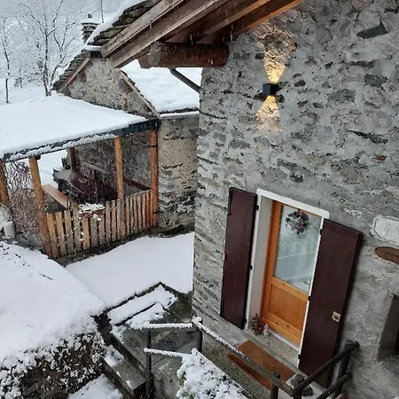 La Casa Delle Castagne Panzió Piuro