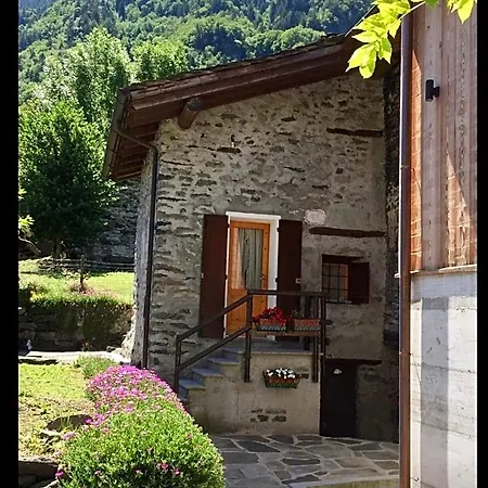 فندق مبيت وإفطار La Casa Delle Castagne