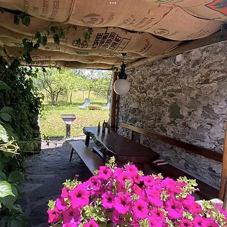 فندق مبيت وإفطار La Casa Delle Castagne
